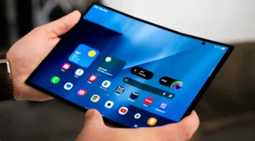 حادث أولى.. تحطم شاشة هاتف Galaxy Z TriFold فور شرائه